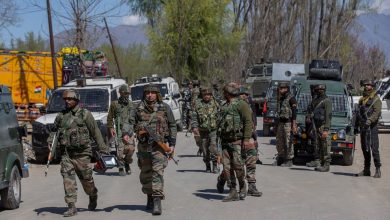 Photo of कश्मीर में आतंकियों के घुसपैठ का सिलसिला जारी, मुठभेड़ में लश्कर के दो आतंकी ढेर