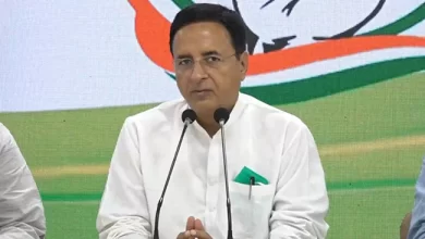 Photo of कांग्रेस ने बढ़ती महंगाई को लेकर बीजेपी को घेरा, कहा- पिछले 8 वर्षों में देशा का कर्जा हुआ 135 लाख करोड़ रुपये