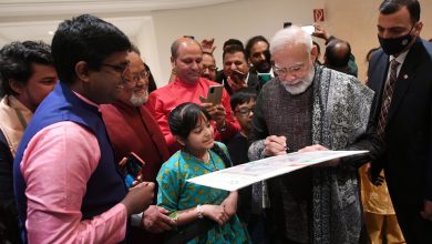 Photo of PM मोदी पहुंचे जर्मनी, चांसलर ओलाफ़ शॉल्त्स ने रेड कारपेट किया पर वेलकम