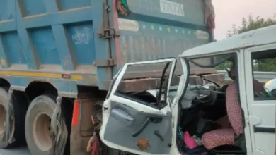 Photo of यमुना एक्सप्रेस-वे पर भीषण सड़क दुर्घटना, डंपर में जा घुसी अनियंत्रित बुलेरो, 5 की मौत