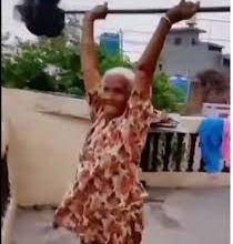 Photo of 80 साल की दादी ने किया कारनामा, भारी भरकम वेटलिफ्टिंग देख पोते के उड़े होश