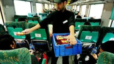 Photo of ट्रेन में सफर करने वाले यात्री के लिए खुशखबरी, हाईटेक पैंट्री कार कोच में मिलेगा गरमा-गरम खाना
