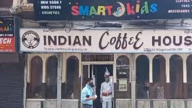 Photo of लखनऊ के इंडियन कॉफी हाउस की चुस्कियो के बीच तय होती थी यूपी की राजनिती, जानिए कुछ ऐतिहासिक किस्से