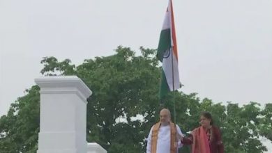 Photo of Har Ghar Tiranga: शाह ने घर पर फहराया झंडा, हिमांता ने कहा रोंगटे खड़े होने वाला पल