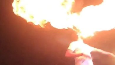 Photo of मंहगा पड़ा पेट्रोल लेकर मुंह से आग निकालने का स्टंट, चेहरे पर लग गई आग फिर…
