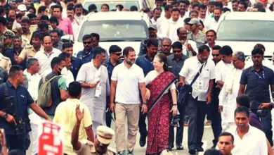 Photo of Bharat Jodo Yatra: कांग्रेस अध्यक्ष Sonia Gandhi भारत जोड़ो यात्रा में हुईं शामिल, कर्नाटक में राहुल गांधी के साथ की पदयात्रा