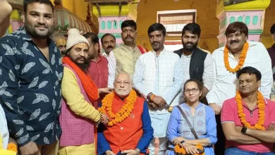 Photo of पीएम मोदी के भाई प्रह्लाद मोदी का अयोध्या दौरा, बोले- गुजरात में फिर से सत्ता में आएगी भाजपा