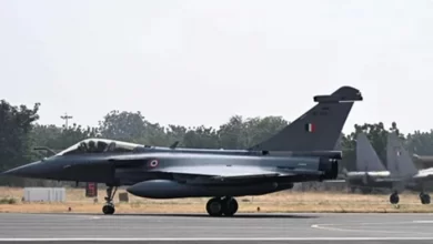 Photo of भारतीय वायुसेना चीफ ने राफेल में भरी उड़ान, कहा- हमें 4.5 पीढ़ी के विमानों की जरूरत है