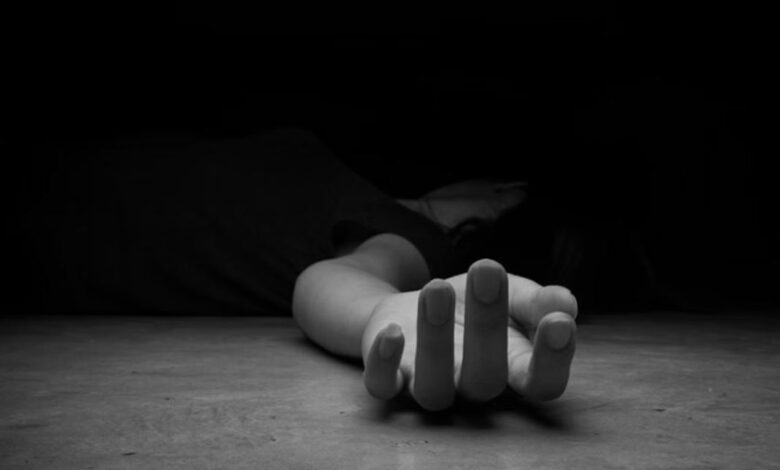 मां के शव को 4 दिनों तक तख्ते के नीचे छिपाया, बदबू आने पर जलाता था अगरबत्ती