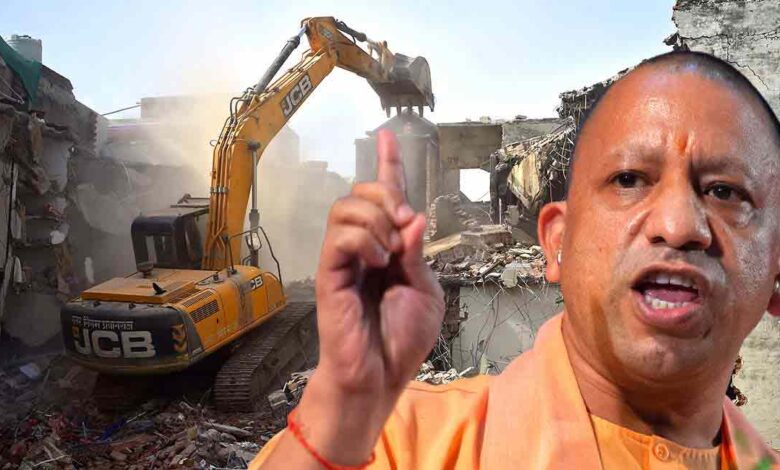 मुंबई दौरे पर निकले सीएम योगी, बुलडोजर को बताया शांति का प्रतीक