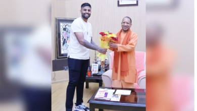 Photo of मुख्यमंत्री से मुलाकात करने पहुंचे क्रिकेटर सूर्यकुमार यादव, सीएम योगी ने कुछ अलग अंदाज से शेयर की तस्वीरें
