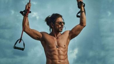 Photo of शाहरुख़ खान की ‘पठान’ बनी हिंदी सिनेमा की सबसे बड़ी फिल्म, बॉयकॉट गैंग के ज़ख्मों पर छिड़का नमक