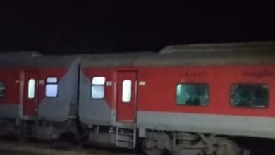 Photo of झाँसी: खड़ी ट्रेन में दो महिलाओं से दुष्कर्म, पीड़िताओं ने लगाए गंभीर आरोप