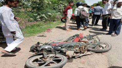 Photo of हाथरस: अज्ञात ट्रक ने बाइक को मारी टक्कर, एक की मौत, दो घायल
