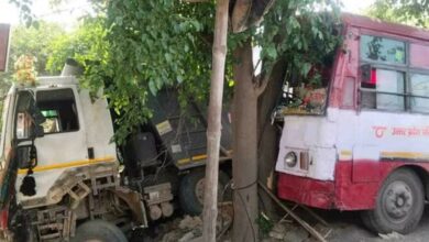 Photo of फर्रुखाबाद: बस में मारी डम्पर में टक्कर, हादसे में नौ घायल