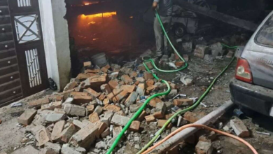 Photo of कौशाम्बी: मनौरी बाजार में मिठाई फैक्ट्री में गैस सिलेंडर विस्फोट के बाद भीषण आग, इतने घायल