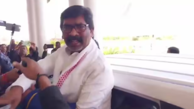 Photo of हेमंत सोरेन, सत्तारूढ़ गठबंधन के विधायक फ्लोर टेस्ट के लिए पहुंचे झारखंड विधानसभा