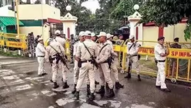 Photo of बड़ी खबर: 200 बंदूकधारियों ने घर पर धावा बोलकर मणिपुर पुलिस अधिकारी का किया अपहरण, बुलाई गई सेना