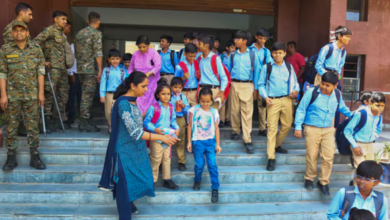 Photo of बड़ी खबर: कानपुर में 10 स्कूलों को ईमेल से मिली बम से उड़ाने की धमकी