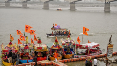 Photo of अयोध्या: श्रद्धालुओं को ले जा रही नाव सरयू नदी में पलटी; चार बचाए गए, इतने लापता