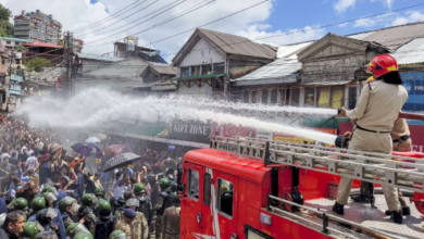 Photo of संजौली मस्जिद विवाद: पुलिस ने मंडी में प्रदर्शनकारियों को तितर-बितर करने के लिए की पानी की बौछारें