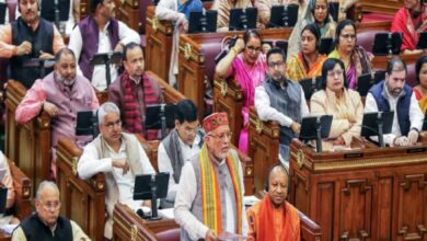 Photo of लड़कों से गलती हो जाती है’, ब्रजेश पाठक ने बोला, सपाई भड़के; विधानसभा में भारी हंगामा..