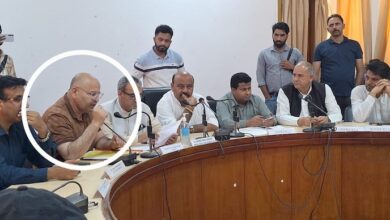 Photo of पाकिस्तानी गोलीबारी में जम्मू-कश्मीर के वरिष्ठ अधिकारी की मौत, राजौरी में दो गंभीर रूप से घायल