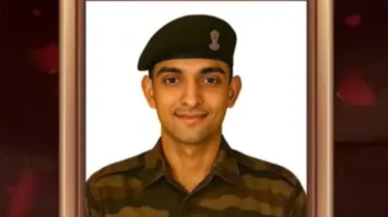 Photo of LOC पर शहीद 25 वर्षीय अग्निवीर को  डिप्टी सीएम पवन कल्याण ने दी अंतिम विदाई