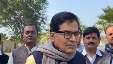 Photo of विंग कमांडर व्योमिका सिंह पर जातिसूचक टिप्पणी: सपा नेता रामगोपाल यादव के खिलाफ मुरादाबाद में विरोध प्रदर्शन, कार्रवाई की मांग