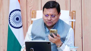 Photo of सीएम हेल्पलाइन: मुख्यमंत्री धामी ने शिकायतकर्ताओं से पूछा- “आपका काम हुआ कि नहीं?”