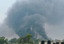 Photo of बदायूं में मेंथा ऑयल फैक्ट्री में आंधी से लगी भीषण आग, 20 घंटे बाद काबू, चार जिलों से बुलाई गईं दमकल गाड़ियां