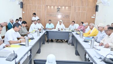 Photo of जयपुर: पीएचईडी मंत्री कन्हैयालाल चौधरी ने झुंझुनू कलेक्ट्रेट में बैठक लेकर जिले की विभिन्न विभागीय योजनाओं की प्रगति की समीक्षा की..
