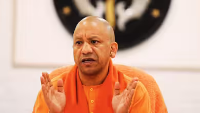 Photo of उत्तर प्रदेश के मुख्यमंत्री योगी आदित्यनाथ ने गोरखपुर में कल्याणकारी परियोजनाओं का शुभारंभ किया..