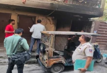 Photo of दिल्ली: शाहदरा के फर्श बाजार इलाके में ई-रिक्शा में आग लगने से छह लोग बुरी तरह घायल..