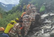 Photo of ऋषिकेश-बदरीनाथ हाईवे पर भीषण हादसा: टेंपो-ट्रेवलर अलकनंदा नदी में गिरा, इतनो की मौत, 10 लापता; एक परिवार के इतने लोग थे सवार