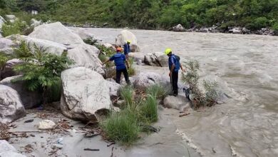 Photo of रुद्रप्रयाग बस हादसा: लापता युवती का शव बरामद, मृतकों की संख्या बढ़कर हुई इतनी, रेस्क्यू ऑपरेशन जारी
