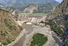 Photo of भारत द्वारा चेनाब नदी के प्रवाह पर रोक लगाने के बाद पानी कम होने से पाकिस्तान में संकट