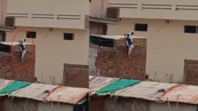 Photo of बागपत में सनसनी: प्रेमी संग होटल में पकड़ी गई पत्नी, पुलिस देख छत से कूदी, वीडियो वायरल