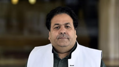 Photo of राजीव शुक्ला बन सकते हैं BCCI के कार्यवाहक अध्यक्ष, जानें रोजर बिन्नी क्यों छोड़ रहे हैं पद