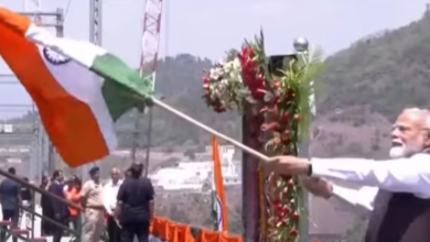 Photo of पीएम मोदी ने किया चिनाब रेल ब्रिज का उद्घाटन, वंदे भारत ट्रेन को दिखाई हरी झंडी