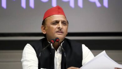 Photo of अखिलेश यादव का 52वां जन्मदिन: लखनऊ में सपा मुख्यालय पर समर्थकों की भीड़, योगी-मायावती ने दी बधाई