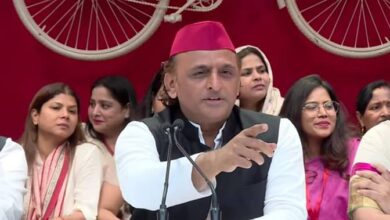 Photo of अखिलेश यादव के गृह प्रवेश में पूजा कराने वाले 5 ब्राह्मणों का सामाजिक बहिष्कार, इनका है फैसला