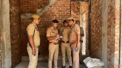 Photo of फिरोजाबाद में दिल दहलाने वाला हत्याकांड: 13 वर्षीय किशोर की नग्न अवस्था में हत्या, निर्माणाधीन दुकान की छत पर मिला शव