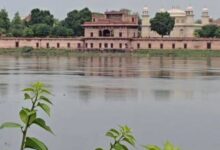 Photo of आगरा में यमुना का जलस्तर 486.7 फीट पर, बाढ़ का खतरा नहीं, लेकिन…