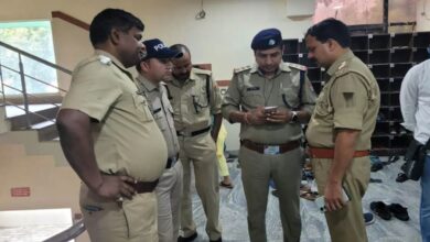 Photo of मध्य प्रदेश: सतना में पूर्व कांग्रेस विधायक के घर पर महिला कर्मचारी ने खुद को गोली मारकर आत्महत्या की