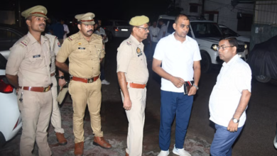 Photo of लखनऊ में ASP की पत्नी की आत्महत्या: पति पर दूसरी महिला से संबंधों का आरोप, पारिवारिक विवाद बना कारण