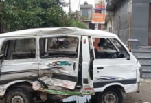 Photo of मेरठ में दर्दनाक हादसा: स्कूल वैन को कैंटर ने मारी टक्कर, एक छात्रा की मौत, पांच घायल