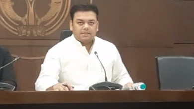 Photo of यूपी में स्कूल विलय पर नया नियम: 1 किमी से अधिक दूरी और 50 से ज्यादा छात्रों वाले स्कूलों का नहीं होगा विलय