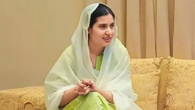 Photo of कैराना सांसद इकरा हसन से ADM की अभद्रता का मामला, अखिलेश यादव और सपाइयों का हंगामा