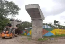 Photo of भोपाल के 90 डिग्री फ्लाईओवर के बाद, इंदौर के Z आकार के रेलवे पुल पर विवाद